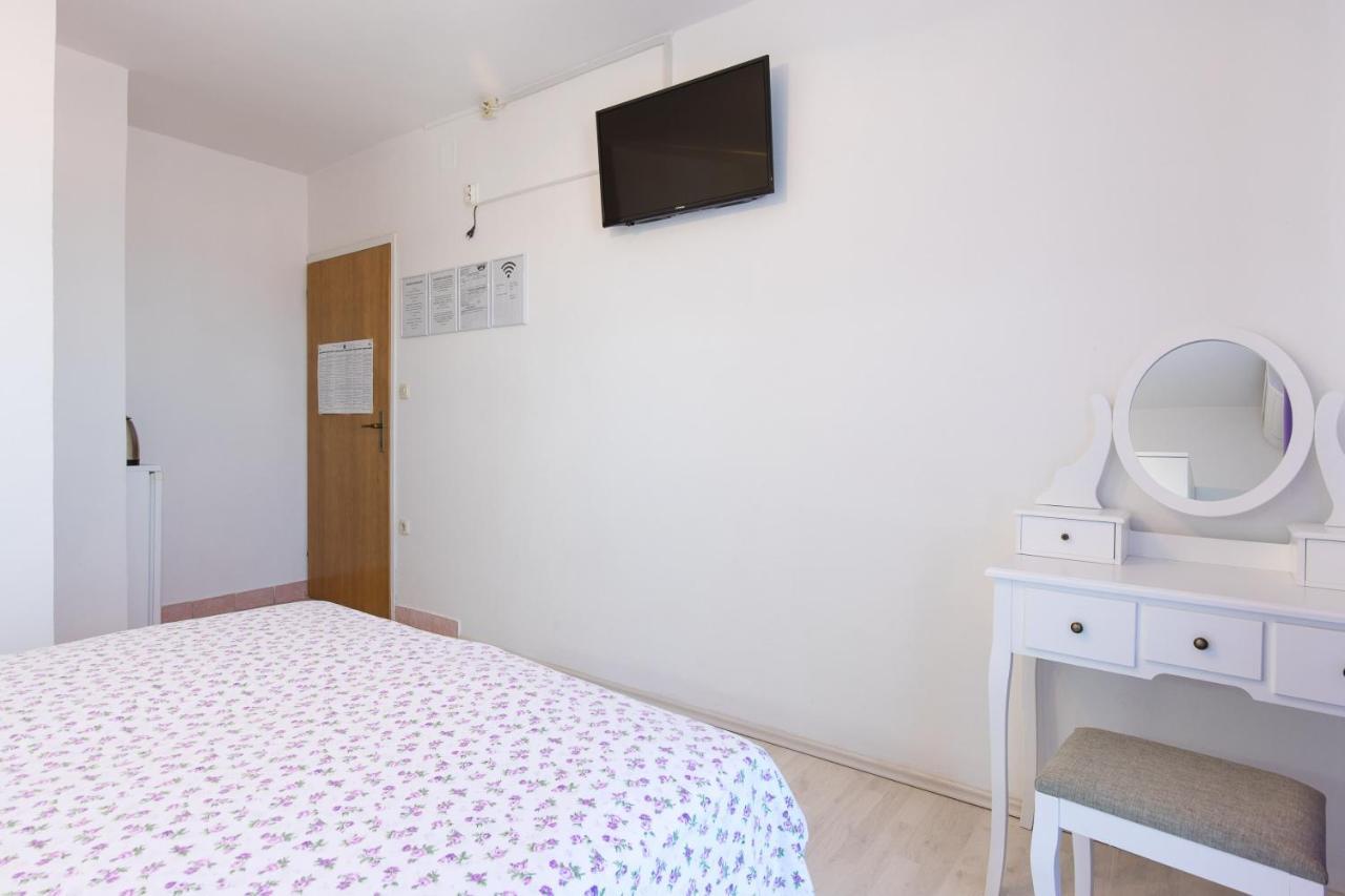Apartment & Rooms Ivica Krk Town Zewnętrze zdjęcie